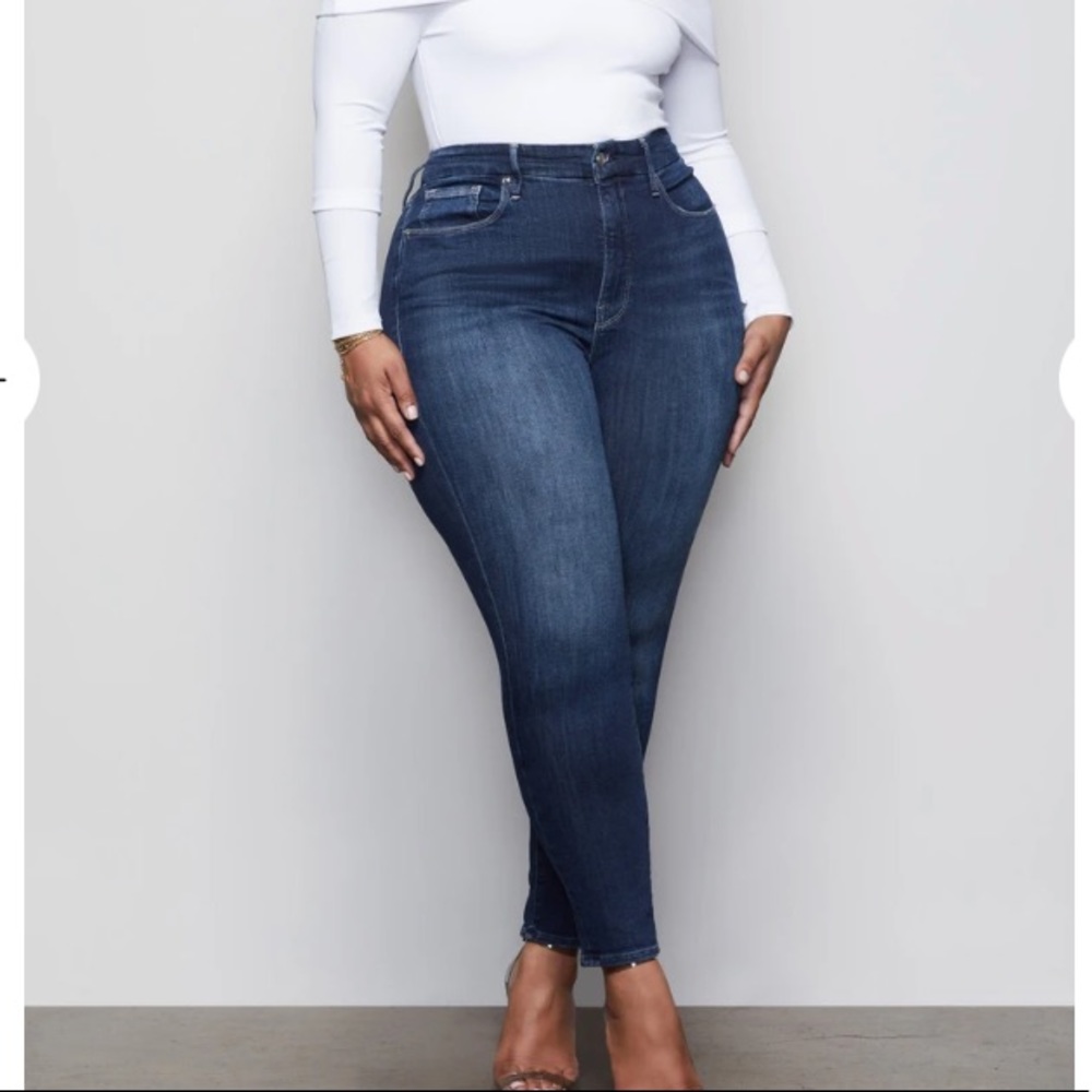 Good American Good Legs Crop